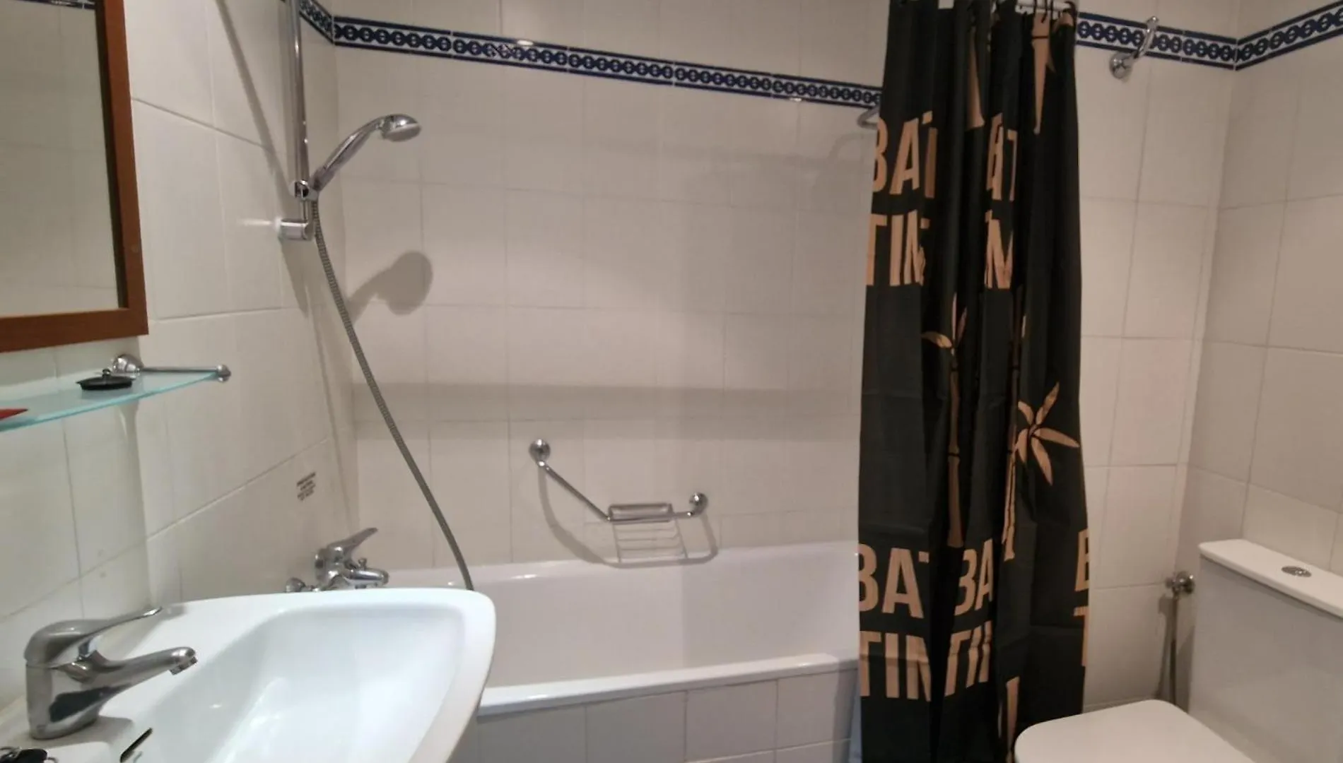 Riviera Charm: 2Br Retreat With Terrace Pool Apartment Mijas
